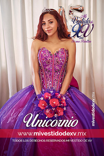 Joven modelo posando un vestido de 15 años con pedrería color lila y rojo unicornio